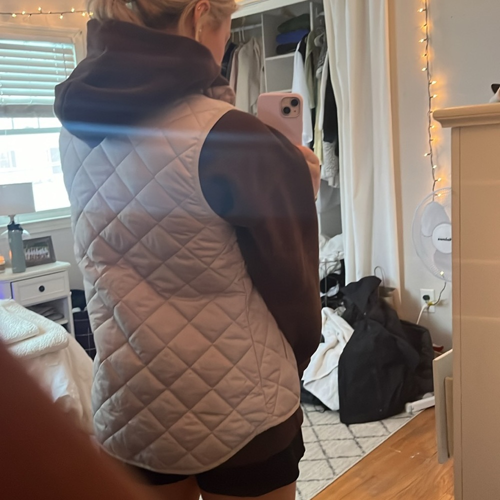 Off-White Vest🧴 - Picture 2 of 2